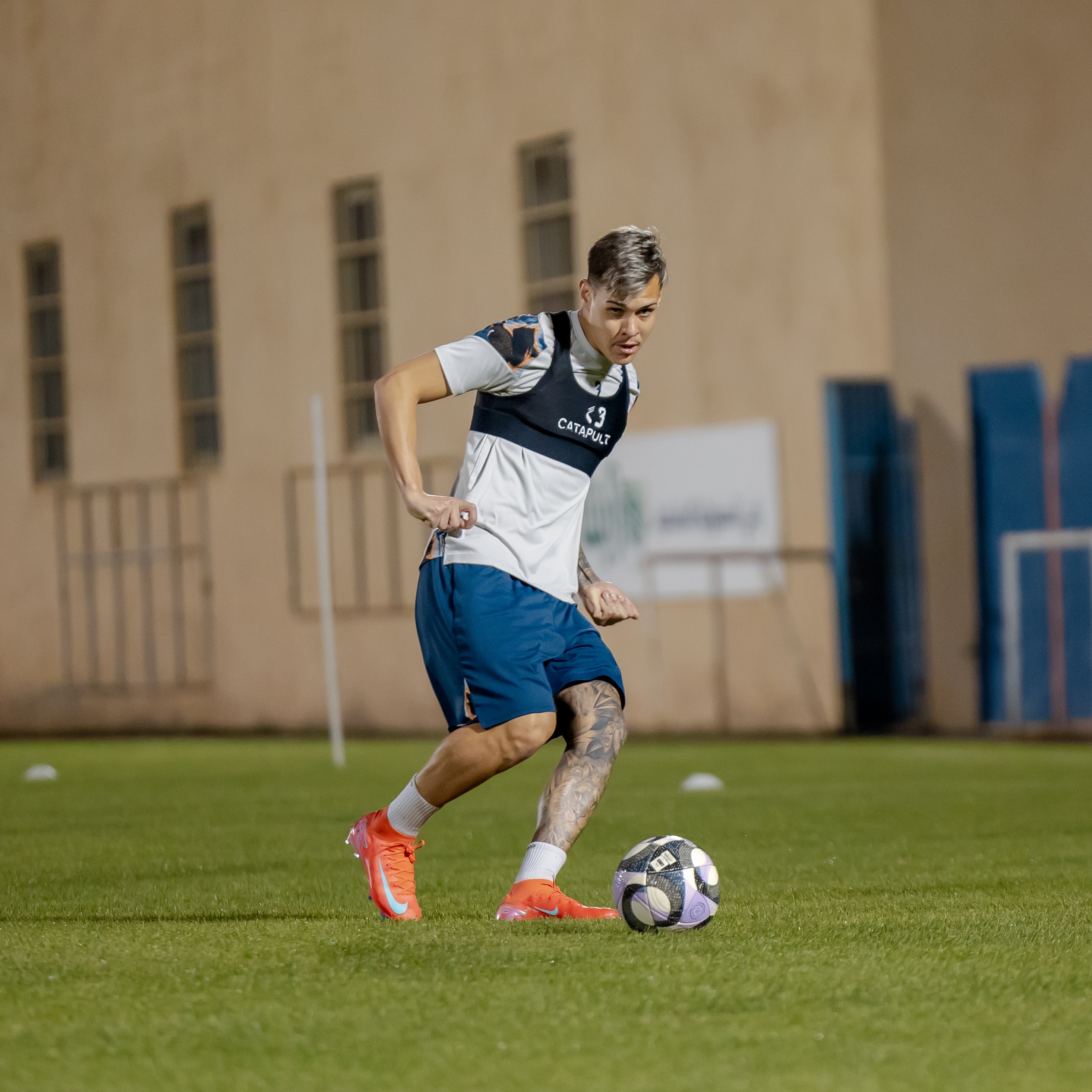 الفيحاء يجري مرانه الرئيس استعداداً لمواجهة الرياض الودية