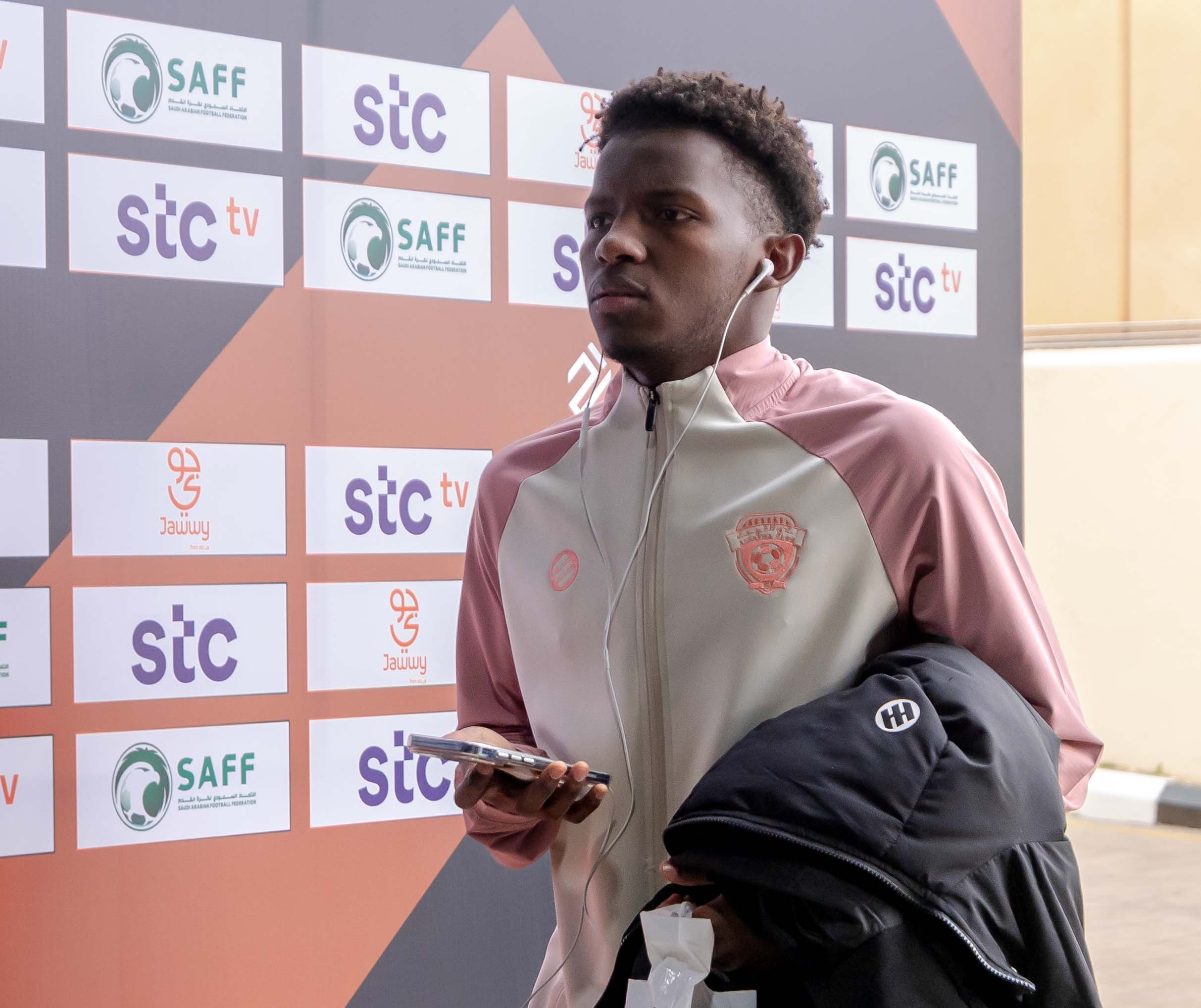 الفيحاء تحت 21 عامًا يخسر لقاء نظيره الهلال ضمن الجولة الثالثة عشر من دوري جوي للنخبة U21 .