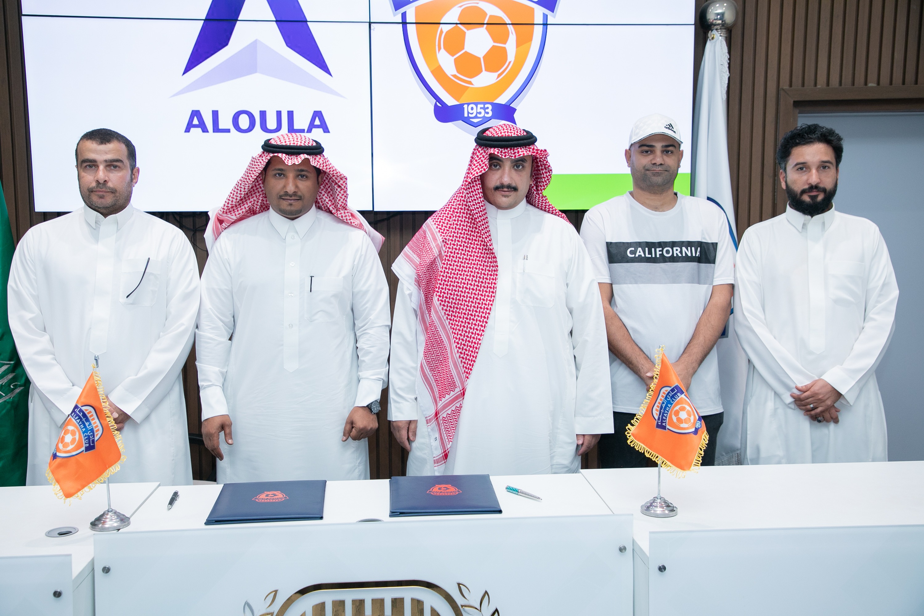 نادي الفيحاء يوقع اتفاقية افتتاح أكاديمية رياضية لاكتشاف المواهب الشابة.