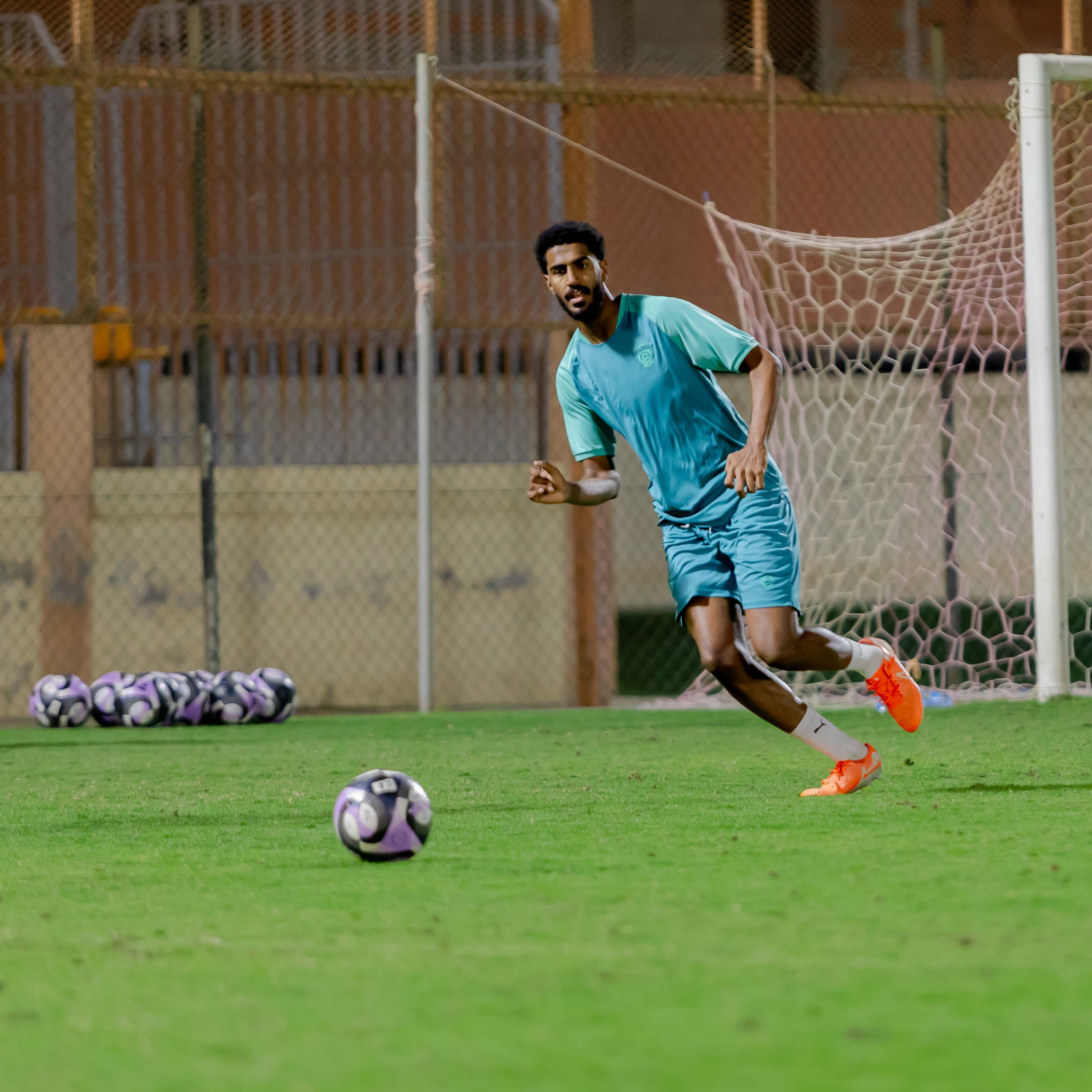الفيحاء تحت 21 عامًا يُجري تمرينه الرئيس استعدادًا لملاقاة القادسية .