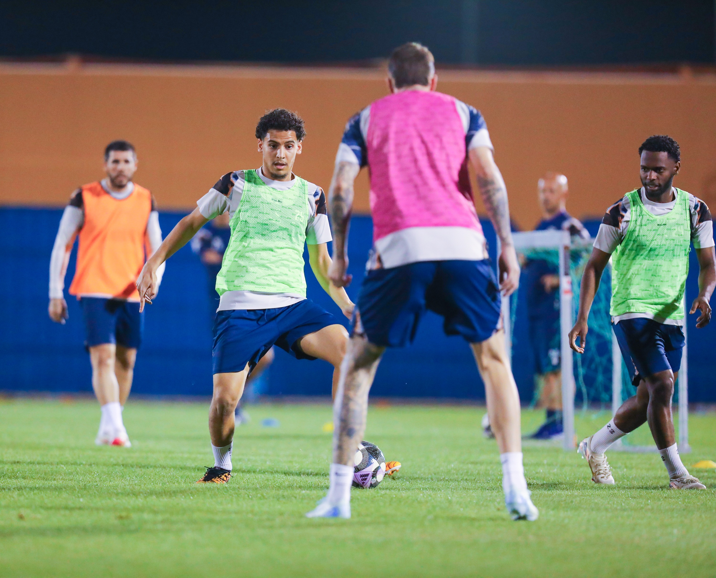 الفيحاء يستأنف تدريباته ويقيم حفل معايدة لمنسوبي الفريق الأول لكرك القدم