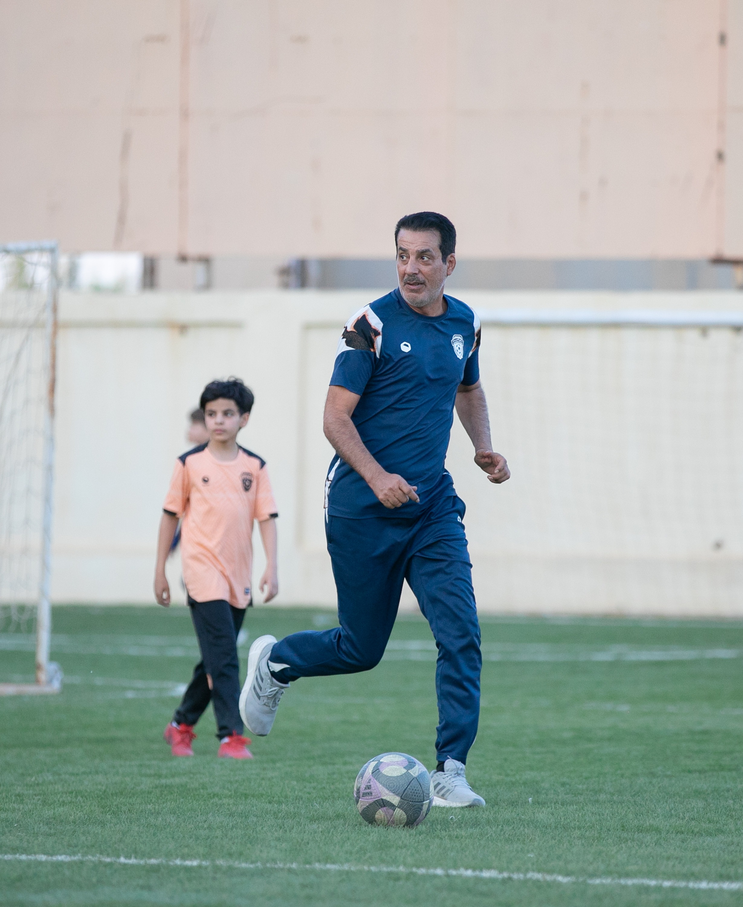 أكاديمية الفيحاء تواصل تدريباتها اليومية