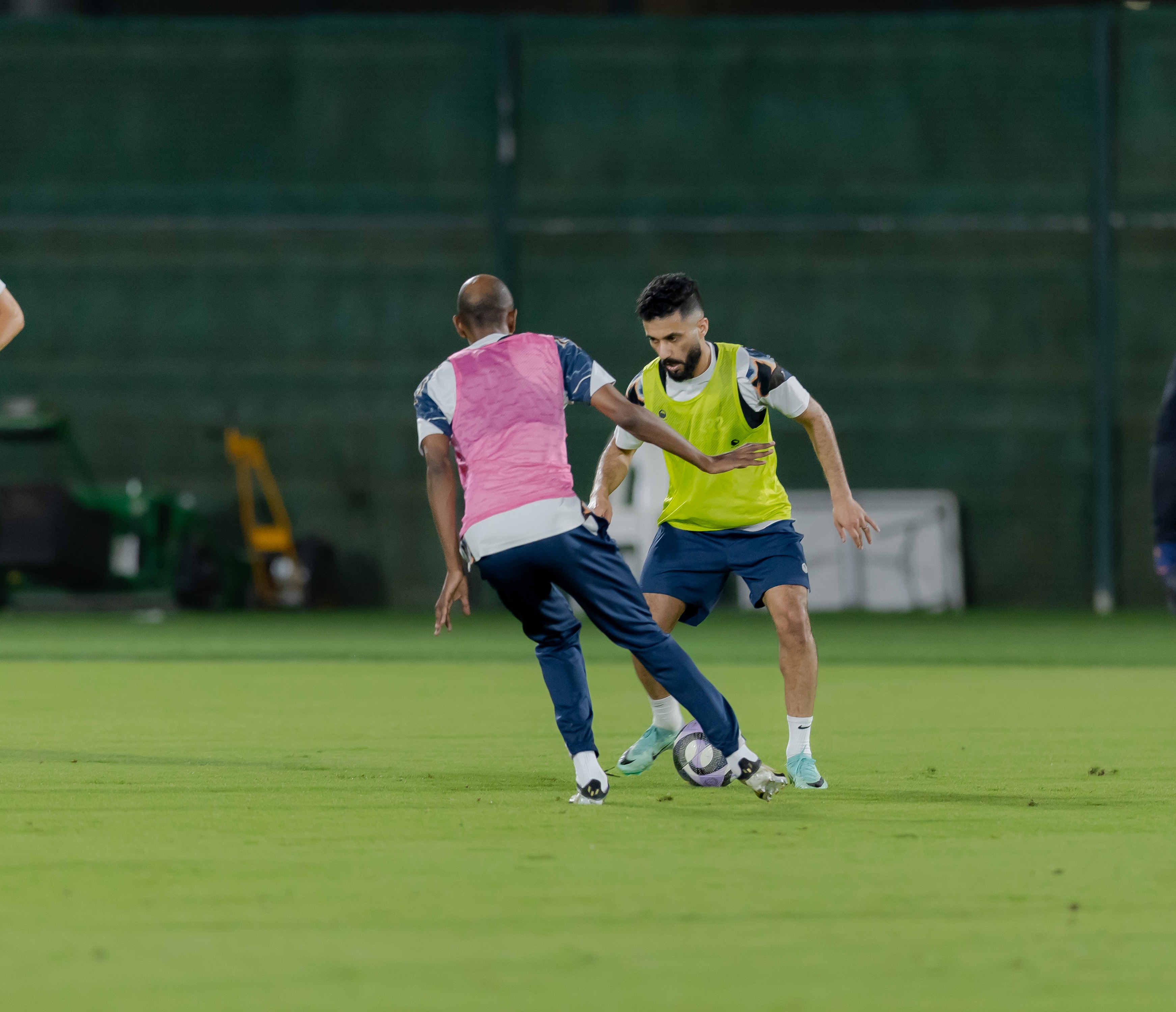 الفيحاء يصل إلى جدة وينهي تحضيراته لمواجهة الأهلي في دوري روشن