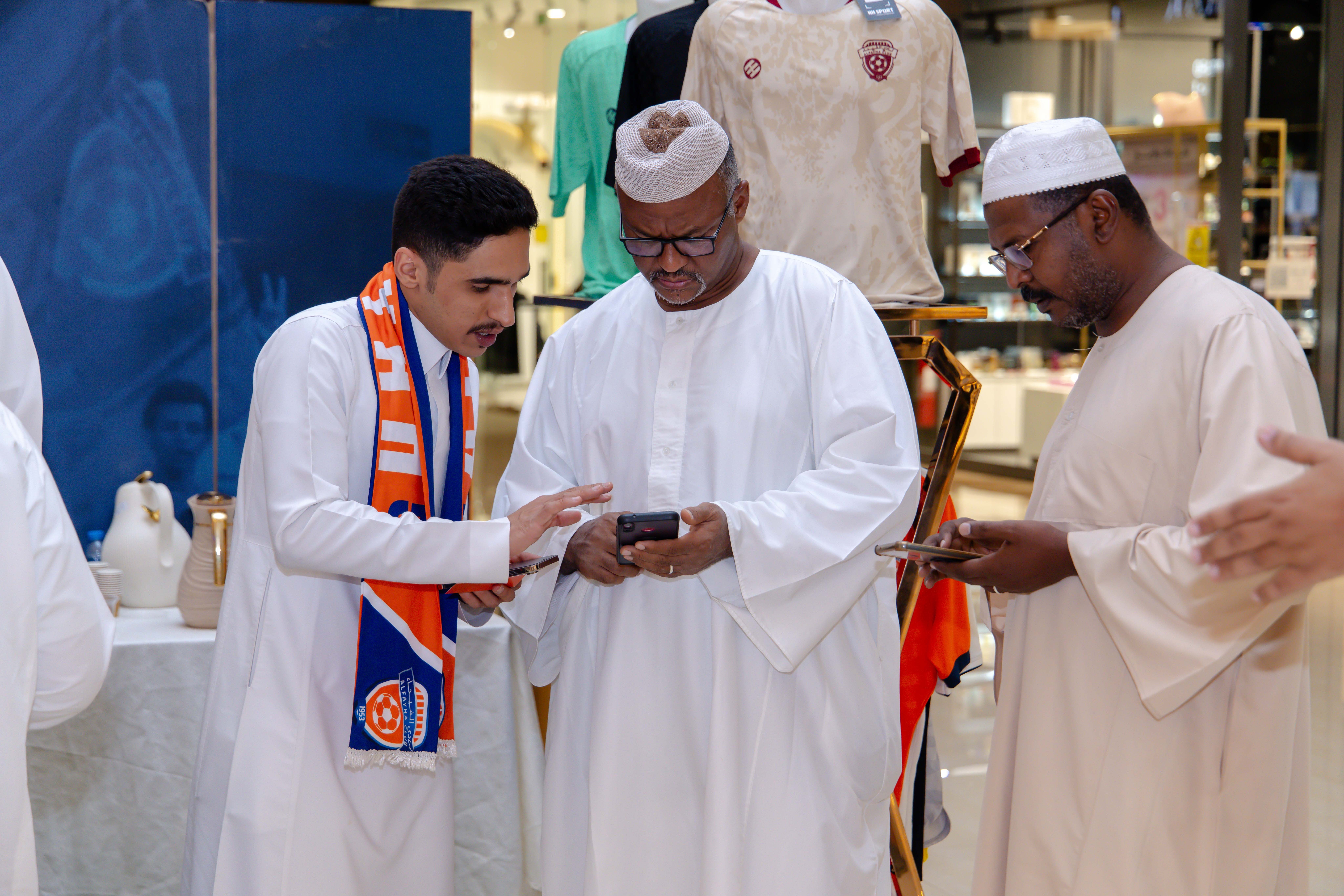 الفيحاء يواصل إقامة الركن الخاص في كرم مول لتوزيع تذاكر مباراة الفيحاء و الأخدود